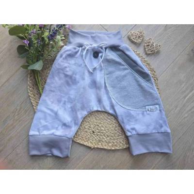 Handgemachte Bio-Jersey Pumphose Shorts Unisex Gr.122/128 mit Tasche – Einzelstück & Marmor-Look