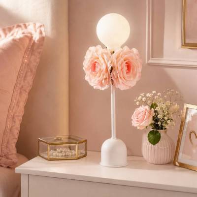 Romantische Lampe mit Blumen, Tischlampe, Vintage Nachttischlampe mit künstlichen Rosenblüten, Schlafzimmer Deko