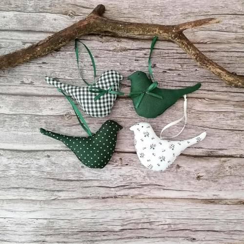 Herbstdeko handgemachte Vögel aus Stoff in grün im 4er Set // Deko im Landhausstil // Fensterdeko // kleine Geschenkidee