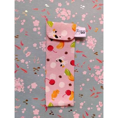 "Rosa Früchte mit Katzen" Bestecktasche