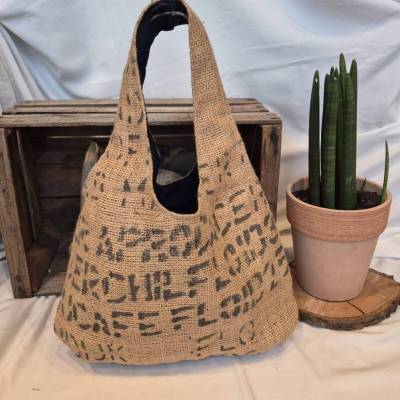 Upcycling Hobo-Bag aus Kaffeesack, Schultertasche mit Canvas-Innenfutter, Jute Shopper, Stofftasche, Unikat