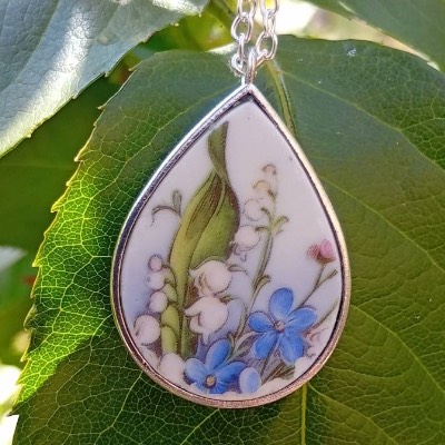 Kette Amulett handarbeit Porzellan Vintage 