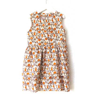 Sommerkleid für ein kleines Mädchen, Motiv: Faultiere