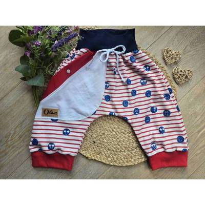 Sommerliche Unikat-Shorts / Knickerbocker Gr. 122/128 / Kinder Pants / Rote gestreift Unisex Sommerhose