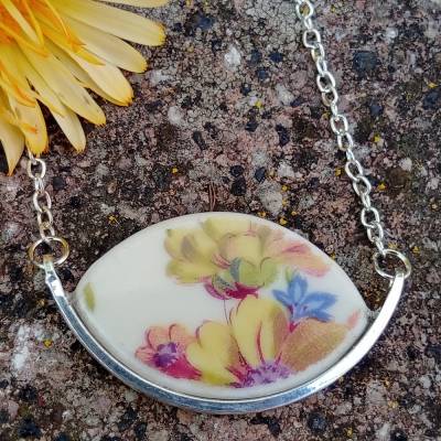 Kette Amulett handarbeit Porzellan Vintage