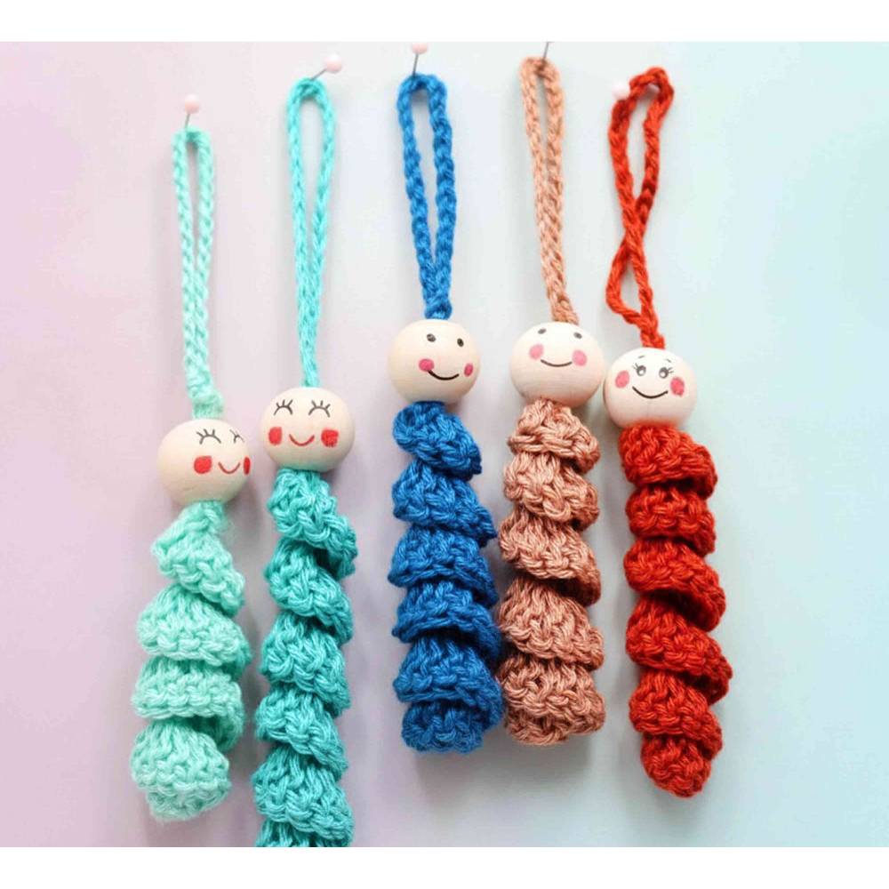 Glückswürmchen gehäkelt – Set 10–50 Stück, kleine Glücksbringer Schlüsselanhänger, Abschiedsgeschenk Kollegen Bild 3