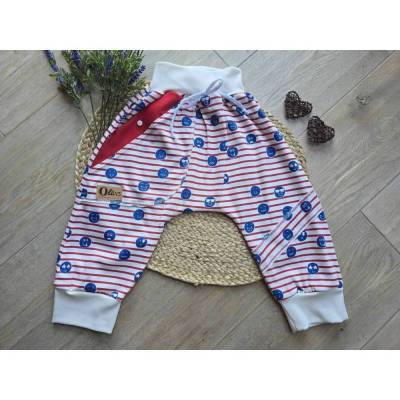 Sommerliche Unikat-Shorts / Knickerbocker Gr.134/140 / Kinder Pants / Rote gestreift Unisex Sommerhose