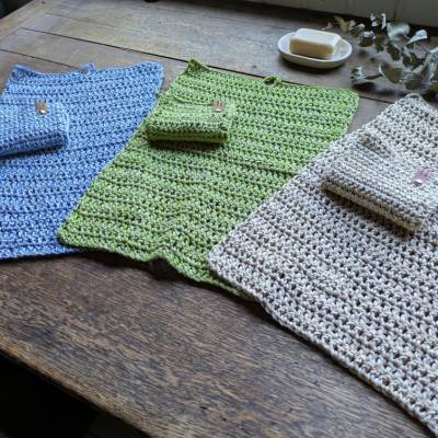 Gehäkeltes Gästehandtuch- und Waschlappenset - wunderschöne handgemachte Badezimmerdeko und Geschenkidee