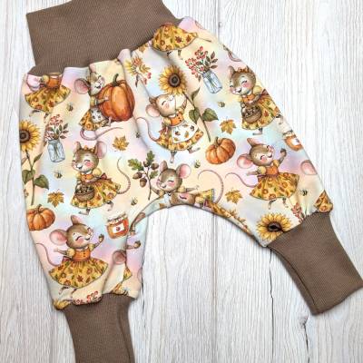 Handgemachtes Set Pumphose + Halstuch + Mütze Gr. 44–104 – Herbst Mäuse Pumphose, Babyhose mit Sonnenblumen und Kürbisse