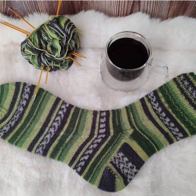 Socken handgestrickt, bunte Socken, handgestrickt Socken Wunschgröße, Kuschelsocken, Wollsocken