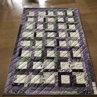 Traditioneller Quilt aus Baumwollstoff