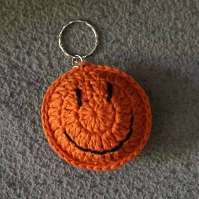 Häkelanleitung: Smiley-Schlüsselanhänger