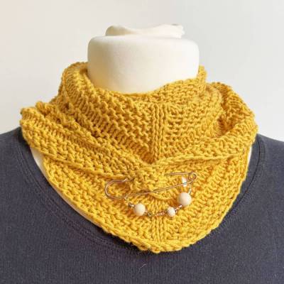 Mini Dreieckstuch Senf Bumerangform handgestrickt Schurwolle (Merino) mit Baumwolle 22x110 cm