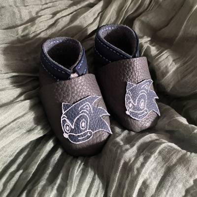 Babyschuhe aus Leder, inspiriert von Spielen | Krabbelschuhe | Geschenk zur Babyparty