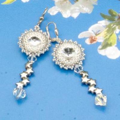 romantische Ohrringe, Geburtstag, Weihnachten, Ohrhänger, Glasperlenschmuck, Geschenkidee, grau, handgemacht Unikat Frau