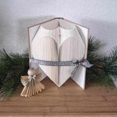Gefaltetes Buch Herz mit gefaltetem Papierengel – Handgemachte Buchkunst als Geschenk