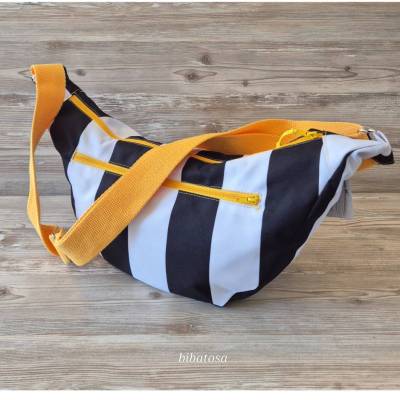 Moonbag aus Outdoorstoff Streifen- Crossbody Bag