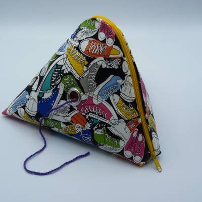 Wolldiener, Wolltasche, Wollutensilo, Projekttasche, Wollpyramide, Ordnungstasche, Strickbeutel
