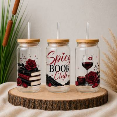 Trinkglas Spicy Book Club | Geschenk für Bücherliebhaber | 500 ml Glas mit Bambusdeckel & Glasstrohhalm | Dark Romance