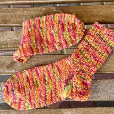 Handgestrickte Socken in Größe 36/37