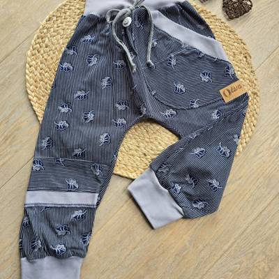 Leichte Sommer Pumphose Streifen für Kinder Gr.98/104 aus Bio-Baumwolle – Handgemachtes Unisex in Dunkelblau