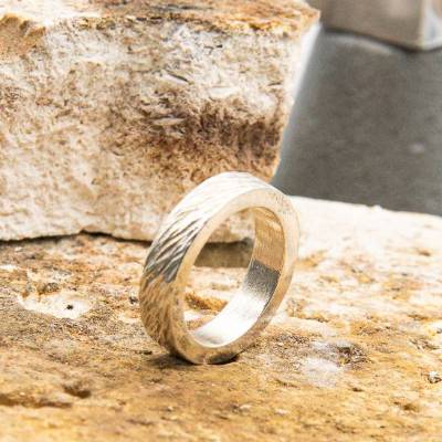 massiver Ring mit gehämmerter Struktur, Silberring, Weihnachtsgeschenk, Mittelalterschmuck, Unisex Männer Frau, Unikat