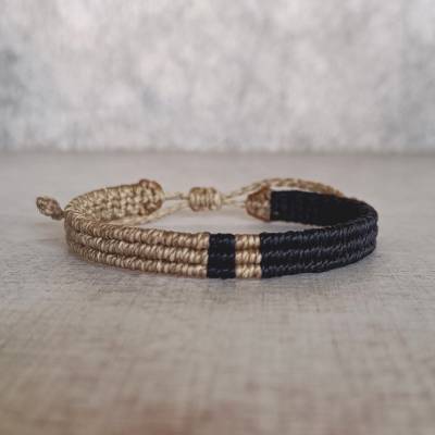 Makramee-Armband „Dual Harmony“ – Blauschwarz & Beige