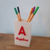 3D-gedruckter Stiftehalter mit Wunschnamen