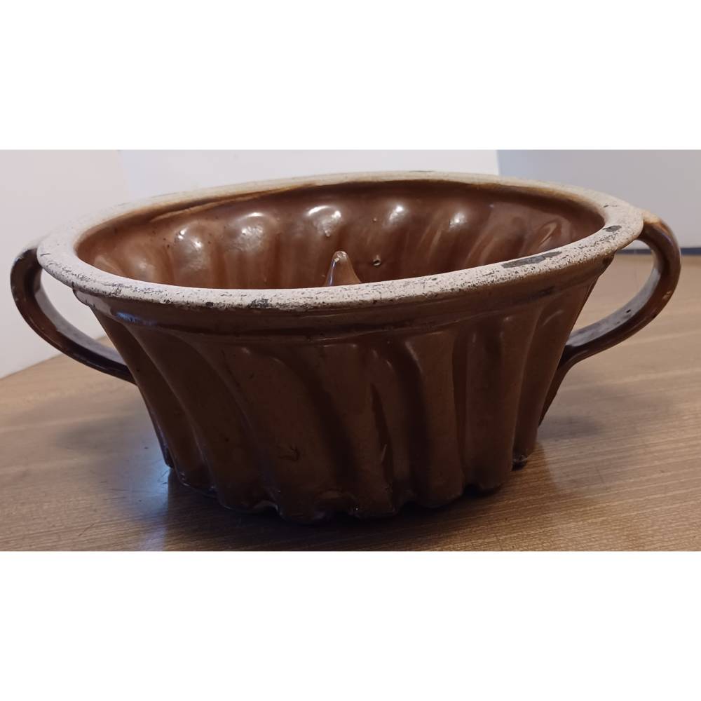 Vintage - kleine alte Gugelhupf Backform mit zwei Henkel in Ton