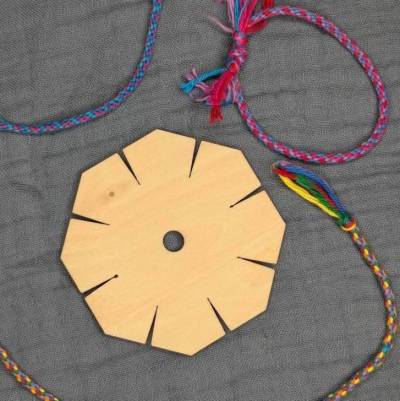 Knüpftsern aus Holz - auf Wunsch mit individueller Gravur