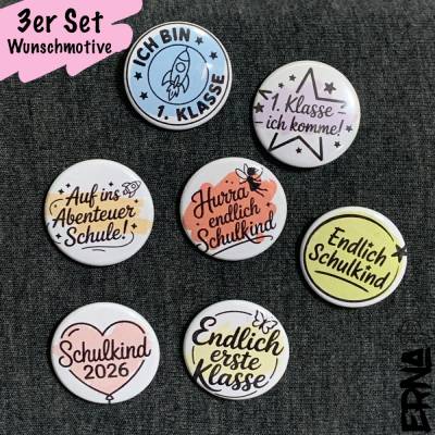 Button Set 3 Stück Schulkind 2026 - 3 Anstecker nach Wahl zum Schulanfang