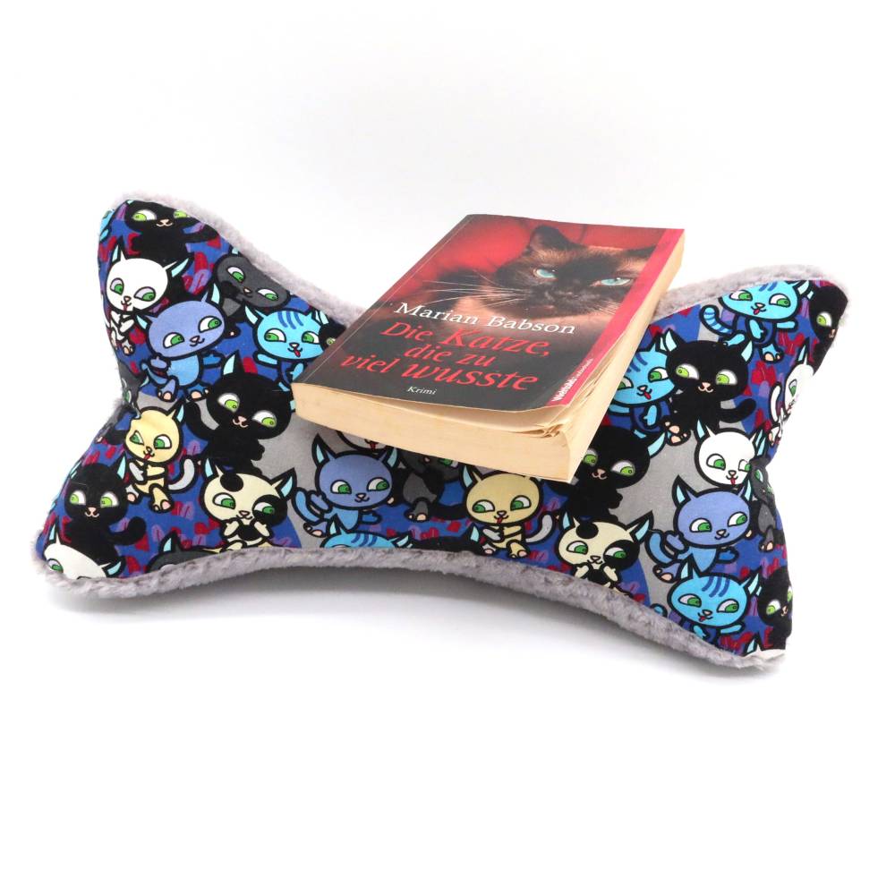Leseknochen Katze – Ergonomisches Nackenkissen mit Katzenmotiv, handgemacht, grau, Geschenk für Katzenliebhaber Bild 6