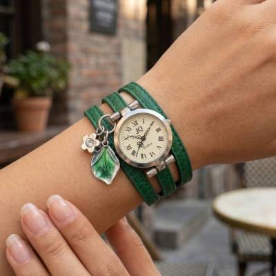 Wickeluhr in Lederoptik – Stilvolle Armbanduhr in vielen Farben, römisches Ziffernblatt, Wechselbänder