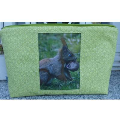 Wickeltasche Eichhorn-Baby, Kulturbeutel, Windeltasche, wasserabweisend, Geschenk zur Geburt, Unikat