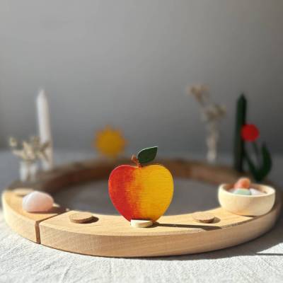 Handbemalter Apfel aus Pappelholz | Stecker für Jahresring | Beidseitig bemalt | Passend für Grimms Jahresringe