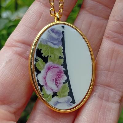 Kette Amulett handarbeit Porzellan Vintage