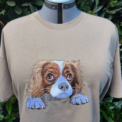 Hund Herzensbrecher 12-14x18cm – Stickdatei für Hundeliebhaber