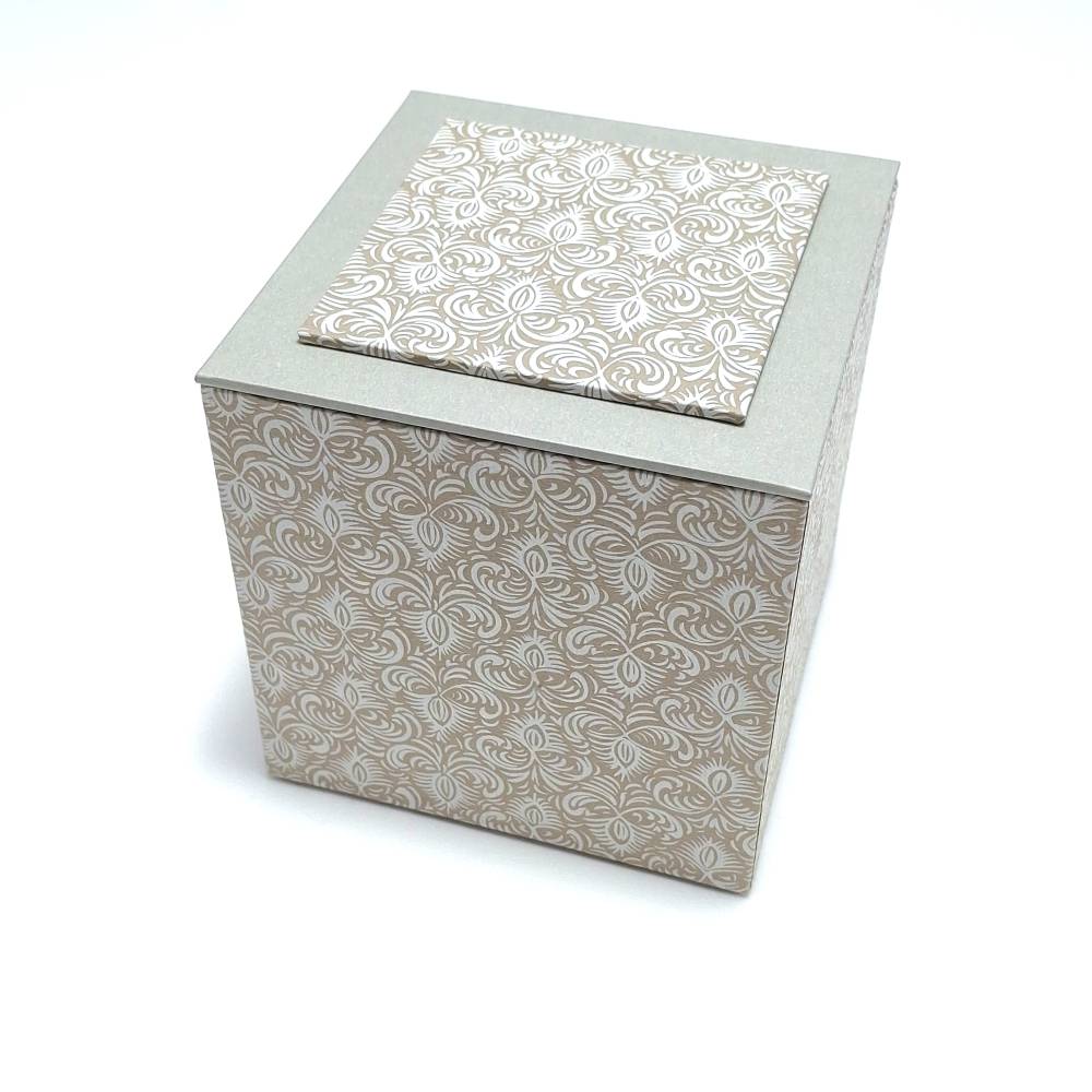 Quadratische Box - silberne Ornamente - Dekorative Aufbewahrungsbox