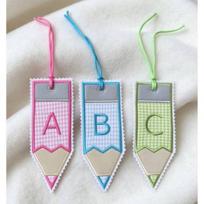 Stickdatei Lesezeichen Buntstift In the Hoop mit Buchstaben Set 26105 – Maschinenstickerei von Design-by-Jasmina