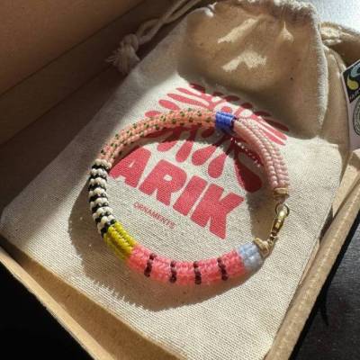 Handgewebtes Perlenarmband