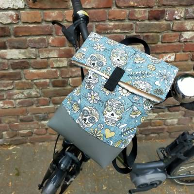 Ein MUSS für jeden Radfahrer, der 2 in 1 Rucksack für ans Fahrrad.