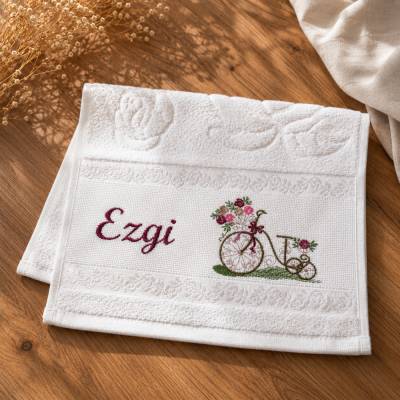 Personalisiertes Gästehandtuch | Mit Wunschname & Vintage-Fahrrad-Stickerei | 30 × 50 cm | 100 % Baumwolle | Besticktes