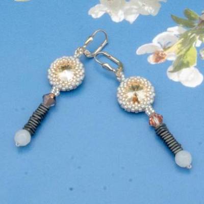romantische Ohrringe, Geburtstag, Weihnachten, Ohrhänger, Glasperlenschmuck, Geschenkidee, braun, handgemacht Unikat