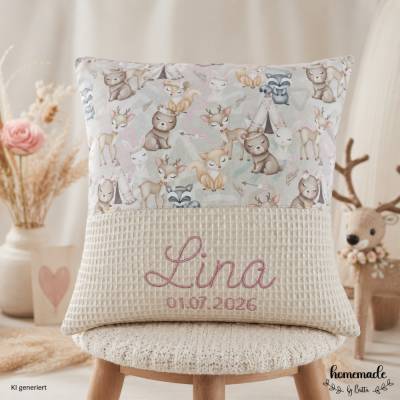 personalisierter beiger Kissenbezug mit Waldtieren und Namen personalisiert, Deko im  Kinderzimmer