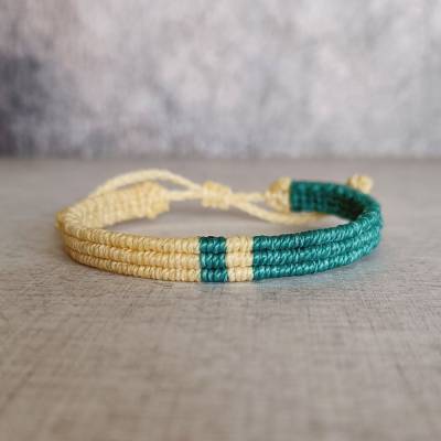 Makramee-Armband „Dual Harmony“ – Petrol &Vanille