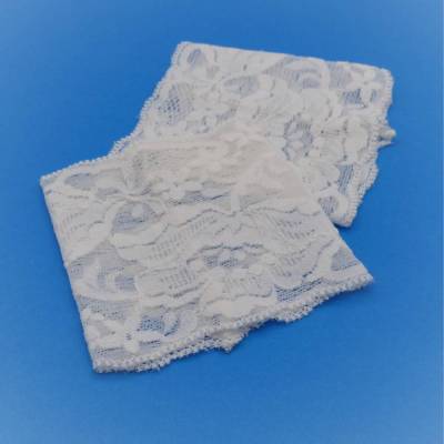 Kurze Spitzenstulpen weiß 19 cm Umfang– Festliche Manschetten aus elastischer Spitze, 9 cm, für Hochzeit & Feste