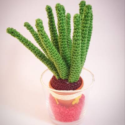 gehäkelte Aloe Vera –Sukkulente aus Baumwolle, handmade Geschenk und Dekoration , ca. 19cm Pflanze