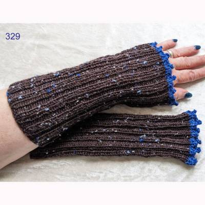 Handstulpen Braun mit Mäusezähnchen in Royalblau Rippenmuster Handarbeit