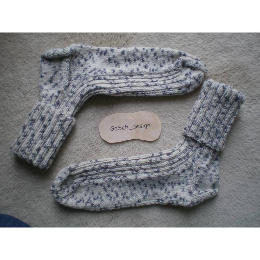 Handgestrickte Damensocken Größe 36/37 | Wollweiß mit grauen Punkten | Weiche Socken Bild 1