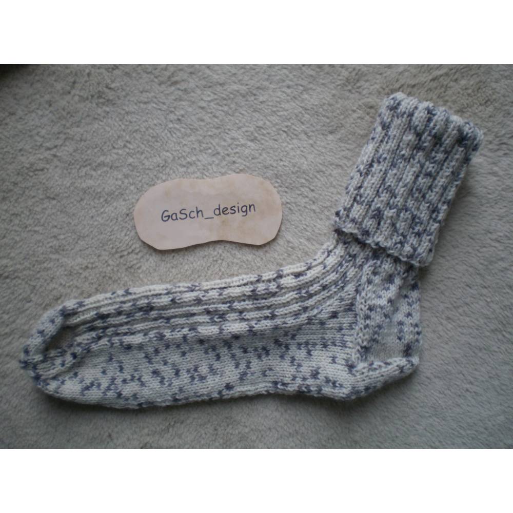 Handgestrickte Damensocken Größe 36/37 | Wollweiß mit grauen Punkten | Weiche Socken Bild 2